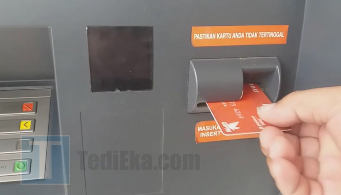 atm bank dki masukkan kartu