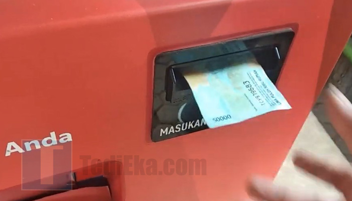 mesin jual otomatis jakcard masukkan uang